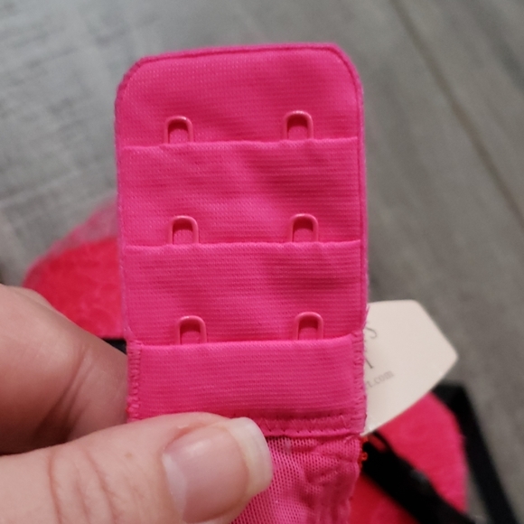 Victoria's secret bra - Picture 3 of 7